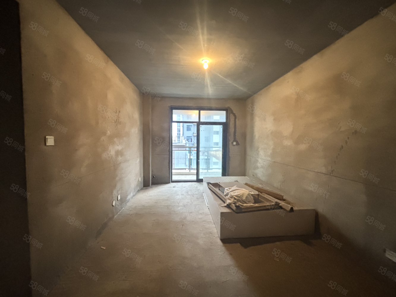 万华庭小区2室2厅1卫81㎡南北34万