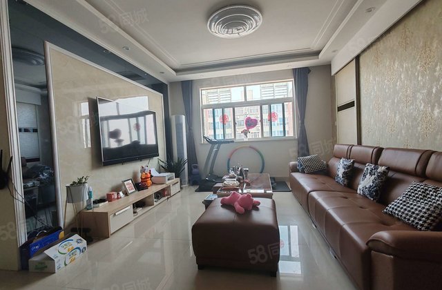 文轩本部 聊大西门 小区停车方便 三室双卫 随时看房