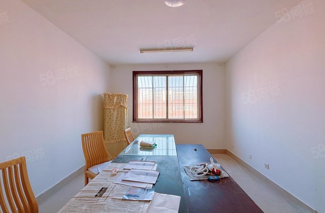 老文轩单位家属院，第二实验附近，龙山南区南北通透三室