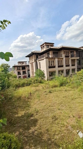 阳光城丽景湾(别墅)5室2厅3卫208㎡南北395万