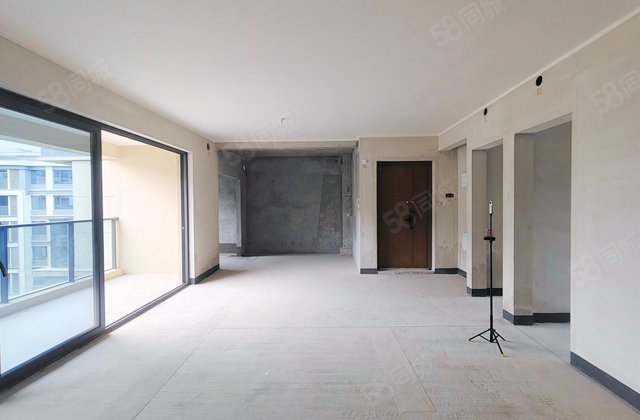 龙湖焕城林屿4室2厅131.28㎡138万二手房图片