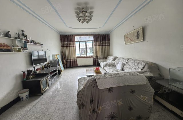 釜江大道中段191号院3室2厅100㎡18.5万二手房图片