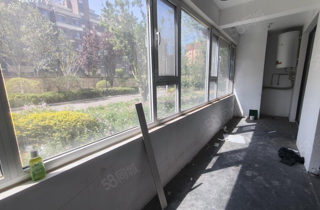 水岸花语小高层 三叶草户型 送车位储藏室 急售