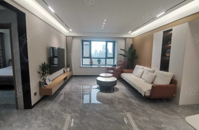 东边户   位置豪华装修四室三卫 中央空调 带车位带储随时看