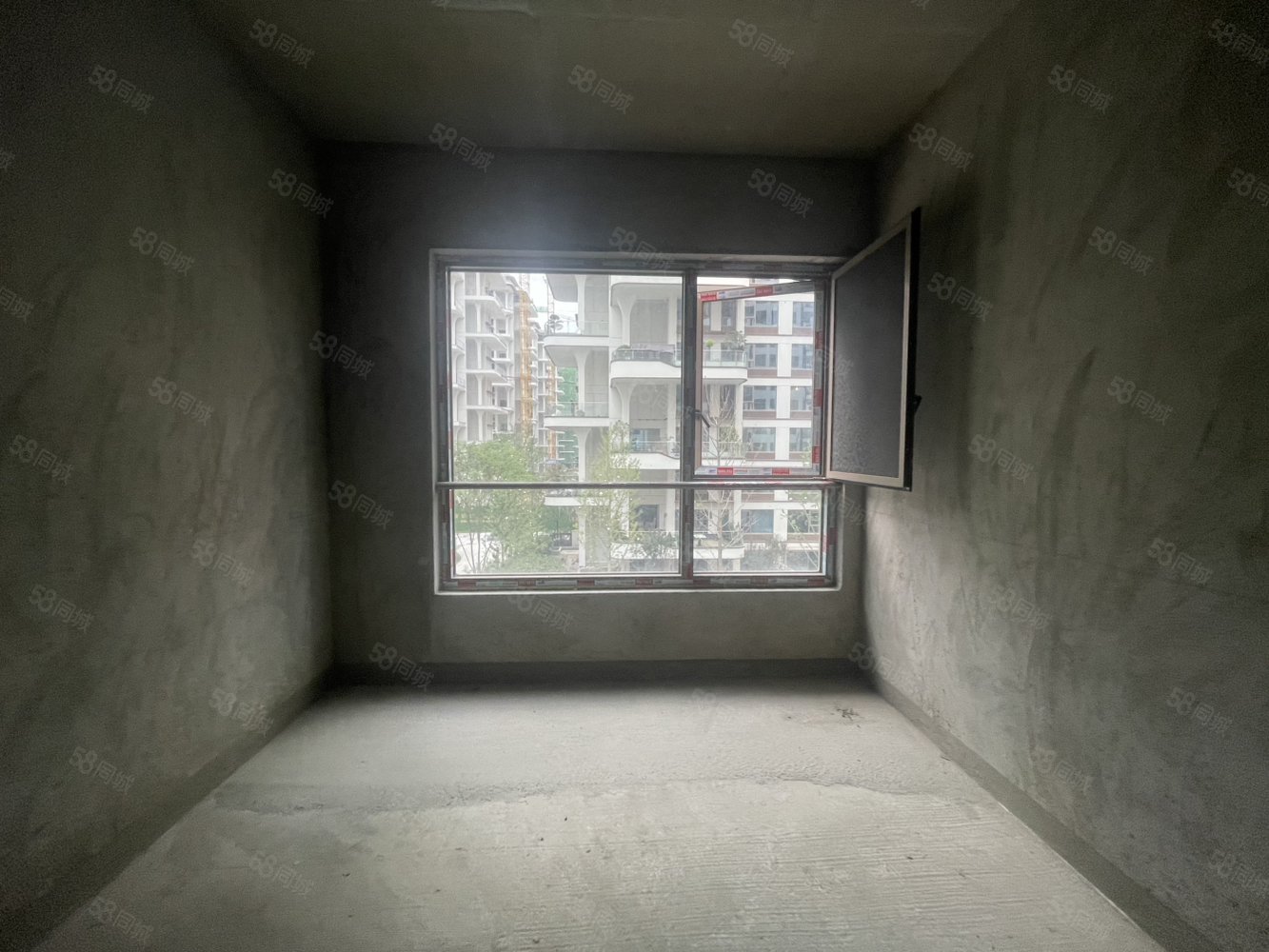 国瑞麓林府4室2厅3卫143㎡南北125万