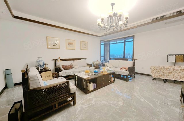 普华浅水湾(北区)4室2厅205㎡320万二手房图片