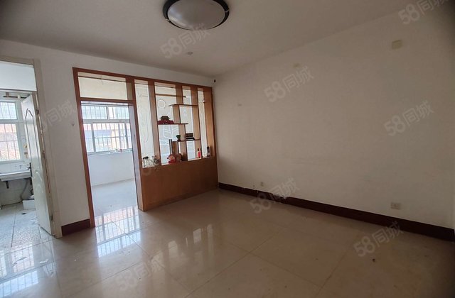 西湖馨苑附近鑫鹏花园三室带地上车库免大税