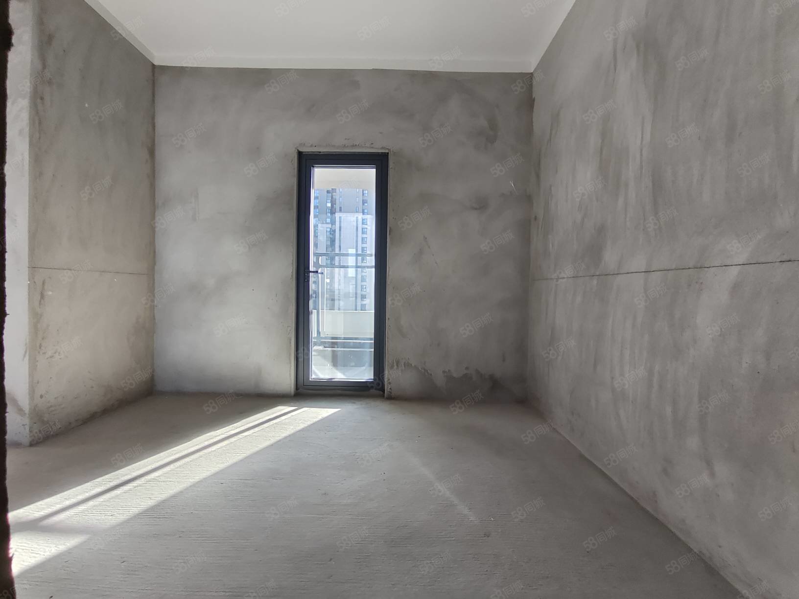 中国中铁世纪山水3室2厅2卫105㎡南北43万