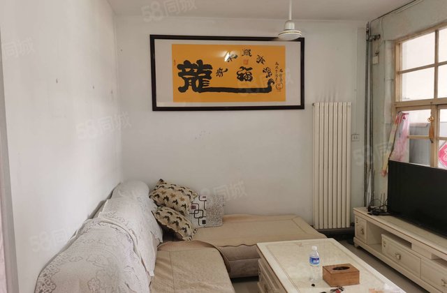 老文轩 公安局 正规三室 停车方便 65万，