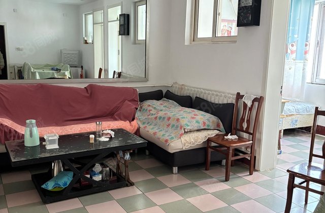 公园附近 明星小区 4楼 32.8万 看房有钥匙