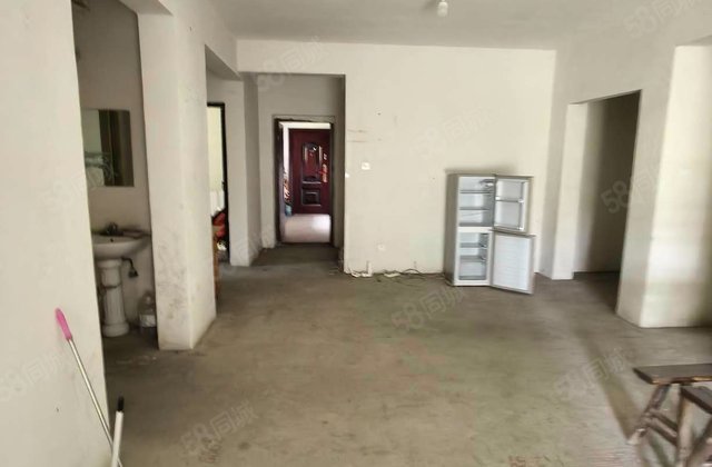 华邦世家4室2厅140㎡95.8万二手房图片