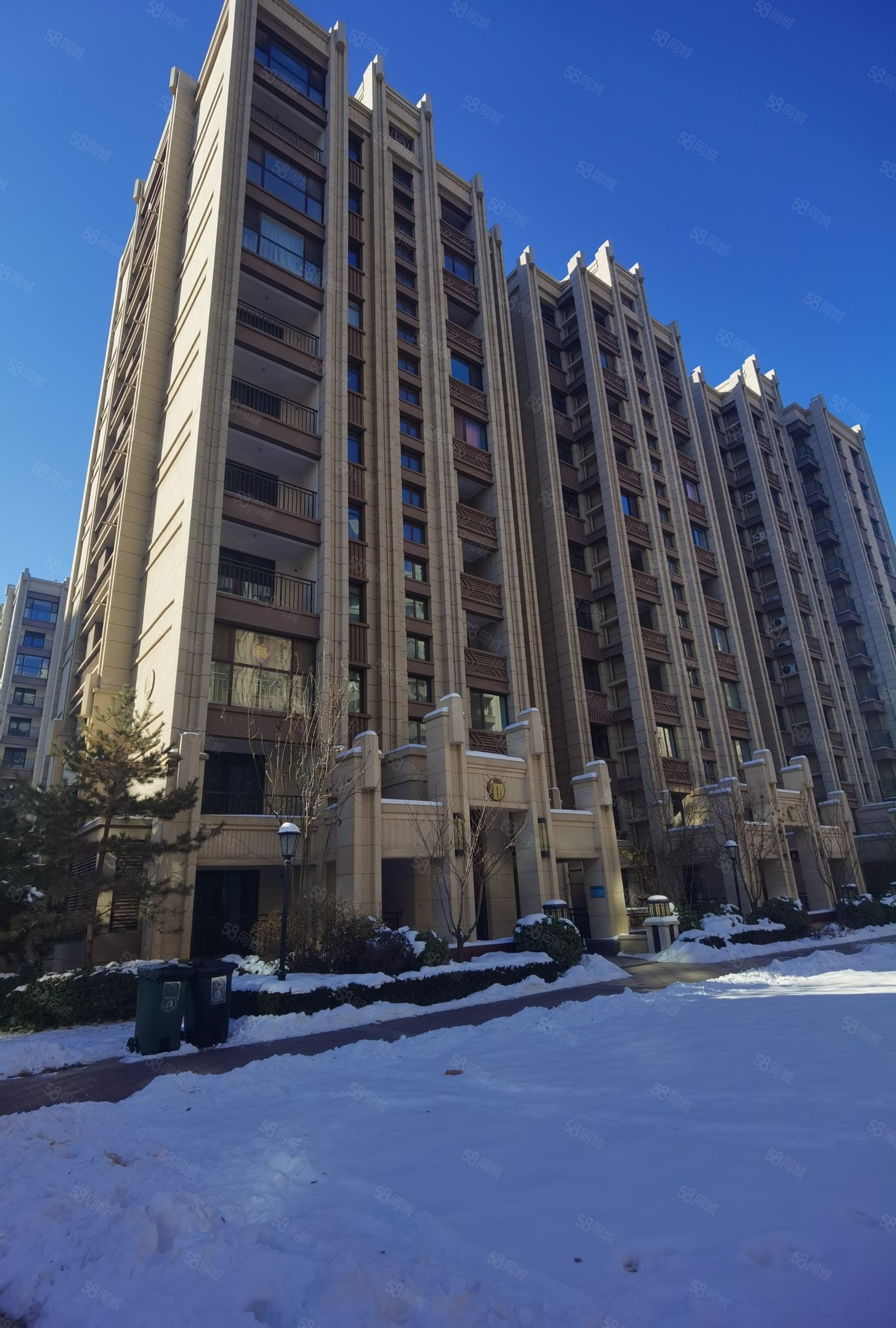 华融现代城3室2厅1卫96㎡南北72万