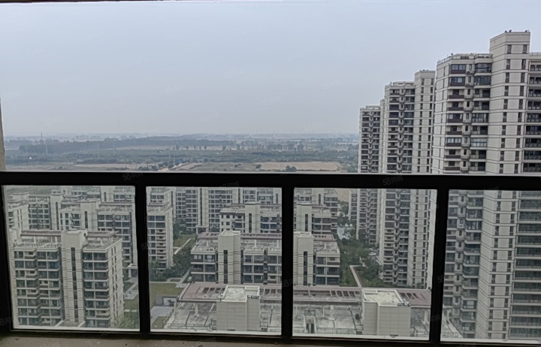 邦泰江山印3室2厅1卫92㎡南60万