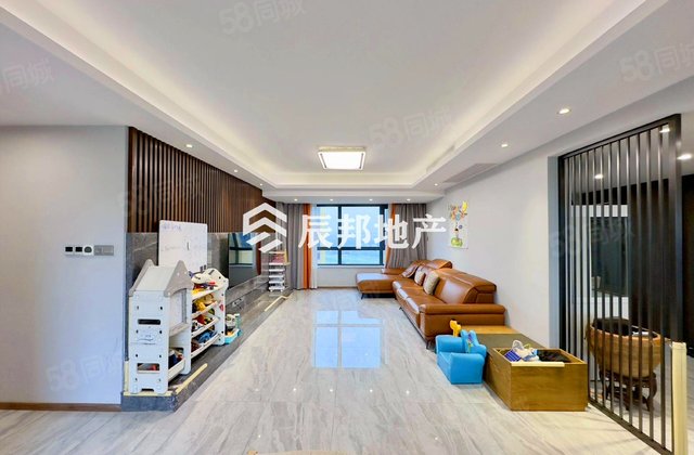 保利心语上府6室2厅141㎡400万二手房图片