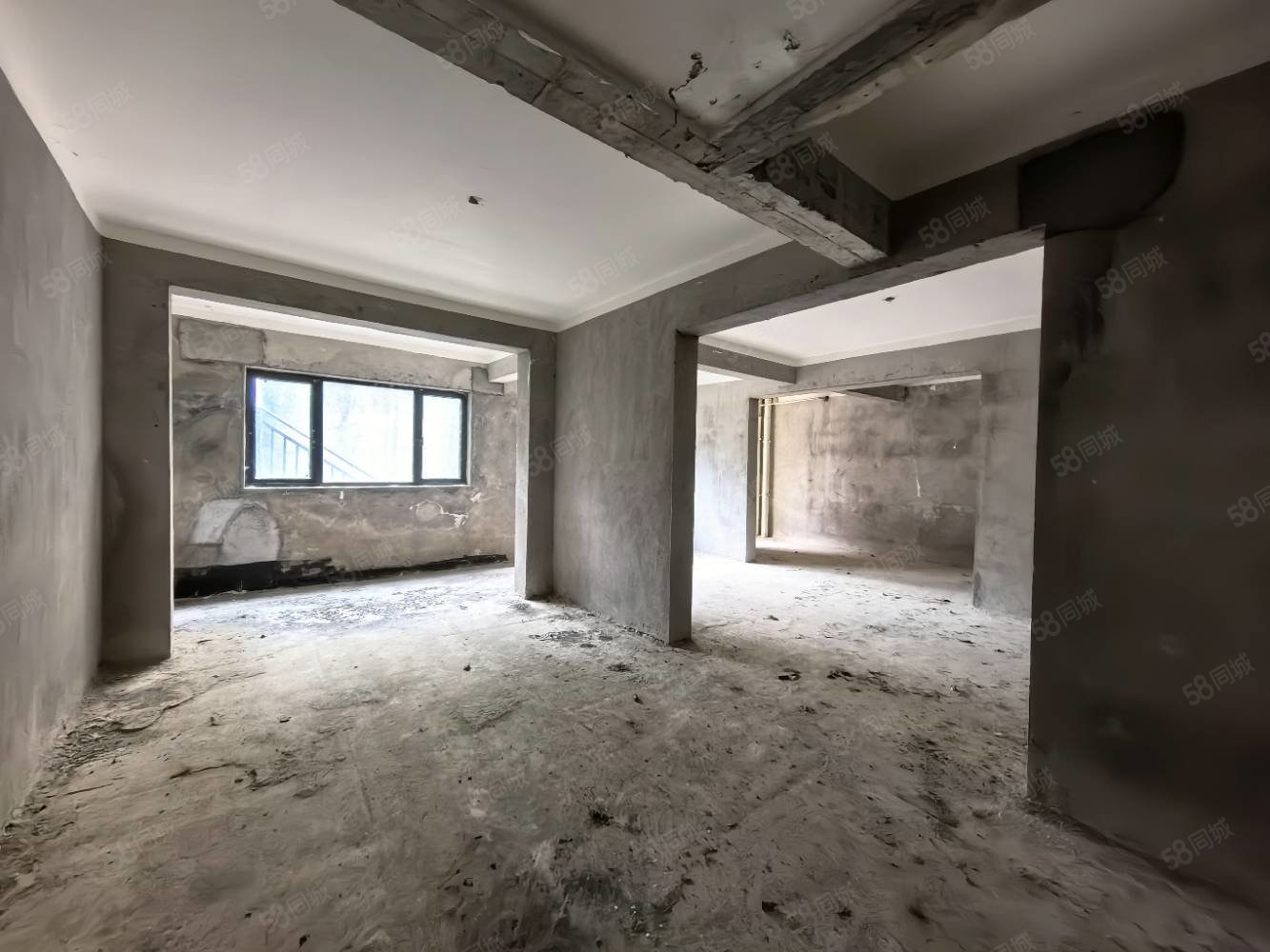 港中旅公元7室3厅2卫300㎡南北175万