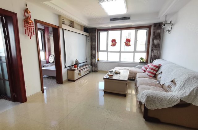 95万，中央丽都，精装三室东边户，大润发，六中，人民公园