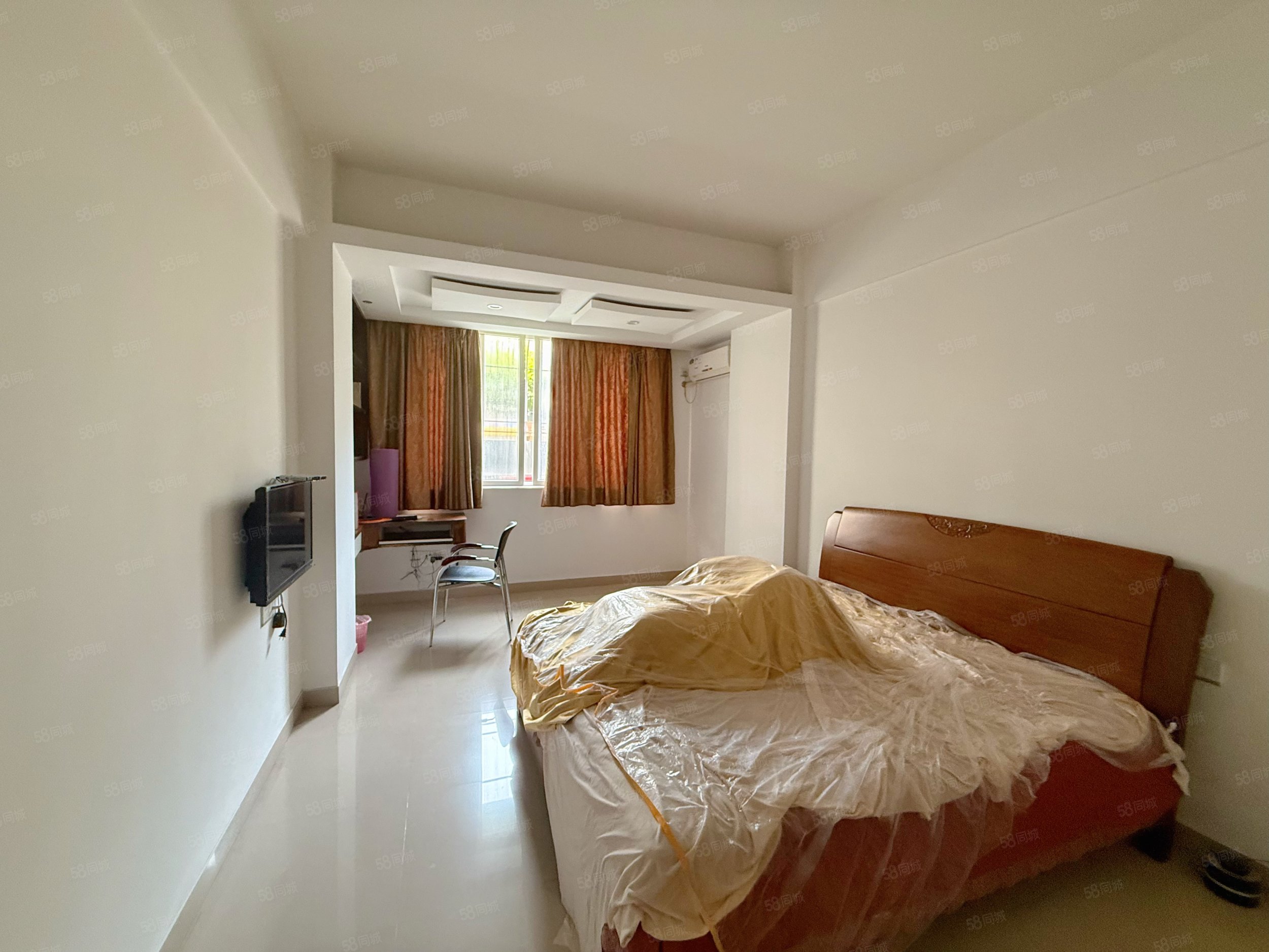 腾瑞万绿花园4室2厅3卫186㎡南北126万