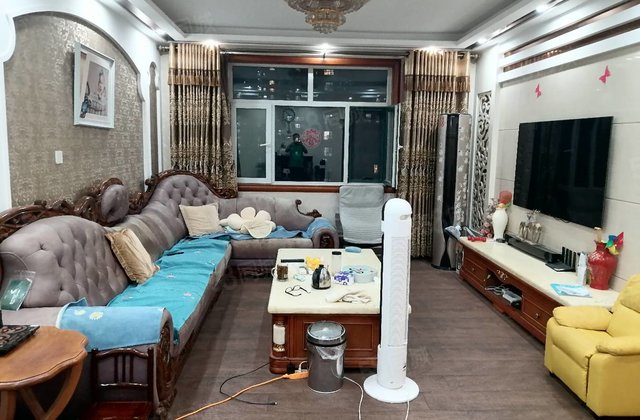 急售 精装电梯地暖 三室朝阳 车位储藏室 随时看房