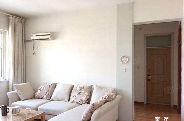 人民公园对面 三室朝阳 电梯房 中间好楼层 南北通透 满二