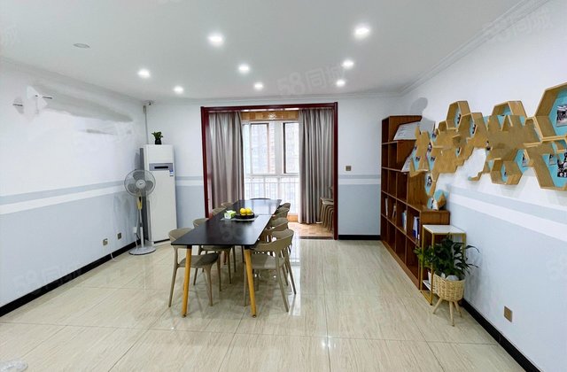 天伦御城龙脉3室2厅130.25㎡208万二手房图片