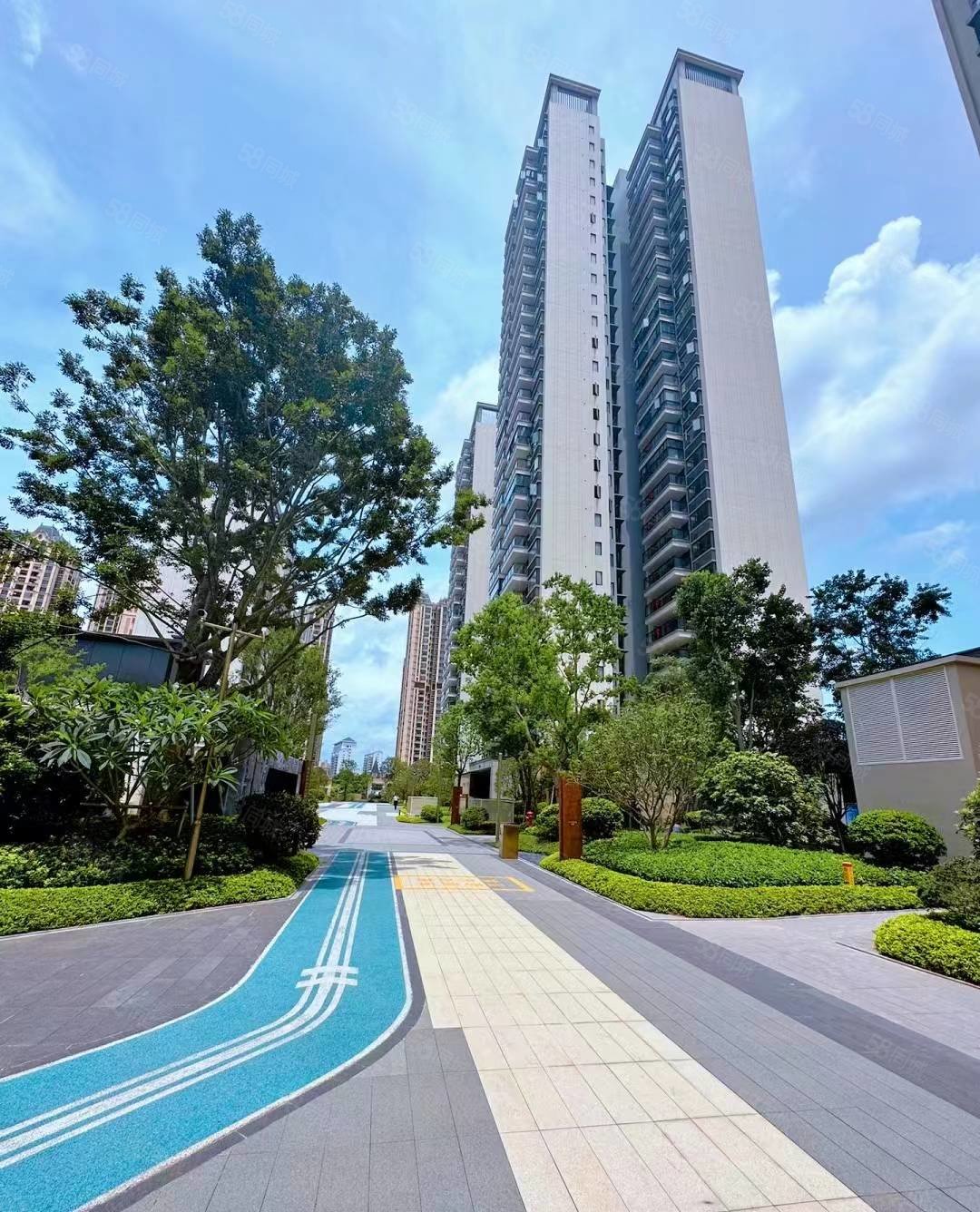 保利君悦湾4室2厅3卫146.14㎡南北290万