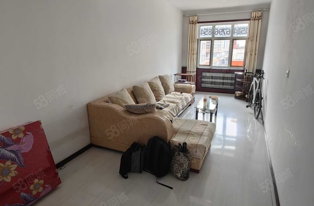 金迈隆小区1室1厅70.12㎡20万二手房图片