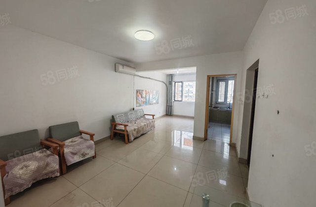 新一中外国语，两室隔三室的格局，南北通透，随时看房，送储急售