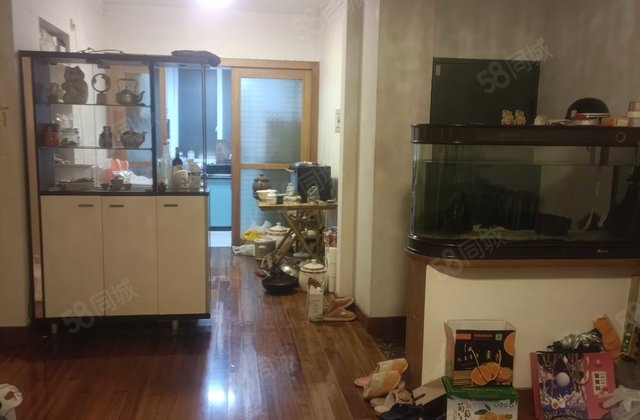 三星商住楼4室2厅131.44㎡173万二手房图片