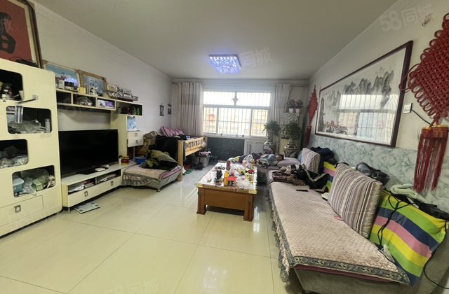 月亮湾 三里铺新出电梯房 小区停车方便 阳光  ，