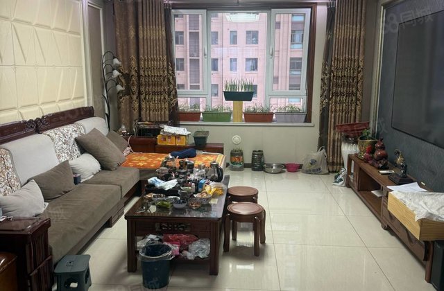 金鼎绿城(三期)3室2厅141㎡109万二手房图片