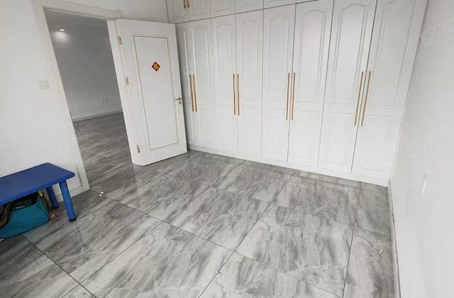 生态小镇C区3室2厅130㎡47.8万二手房图片