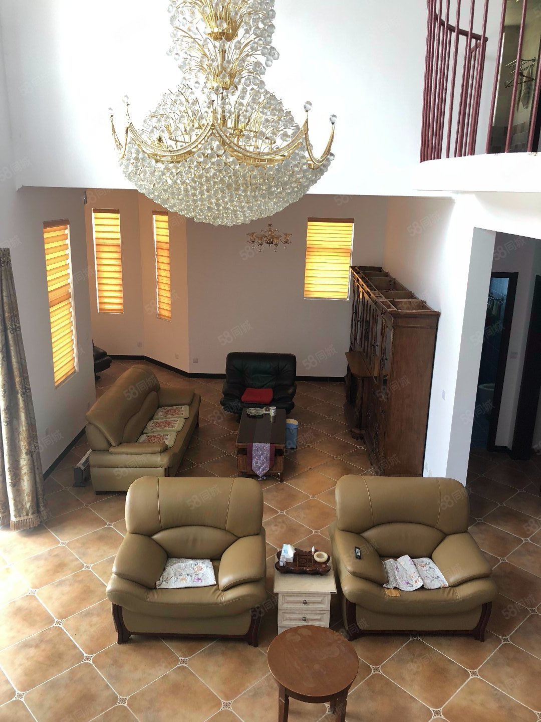 世外桃苑(三期)7室2廳3衛(wèi)366㎡南北400萬