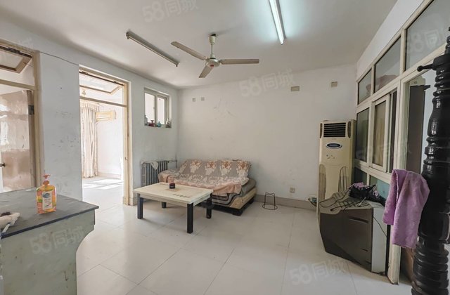 万达北 三室 步梯3楼 停车方便 免大税 0萬入住单位家属院