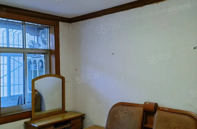 基础佳苑2室1厅82㎡48万二手房图片