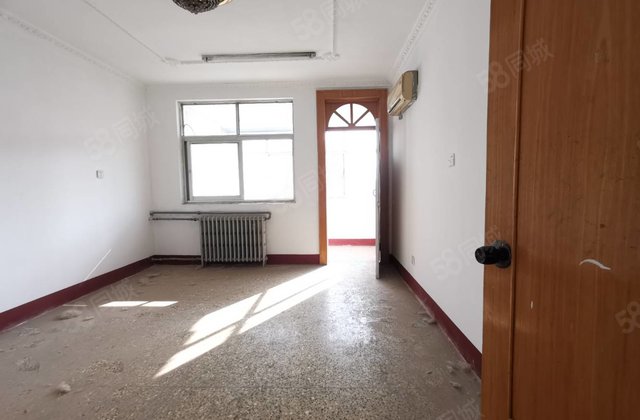 文轩 外国语 一中 文轩花园 教育局家属院 可做四室 有钥匙