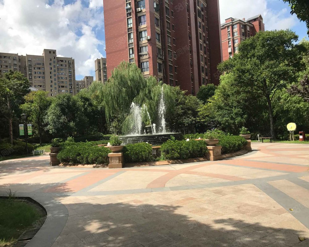 香馥湾公寓住宅外郊环之间