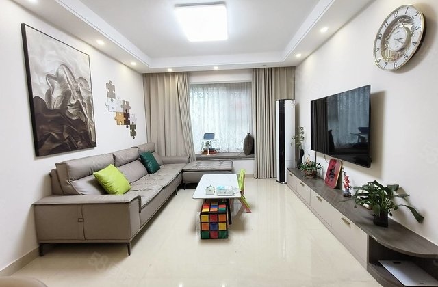 急文轩一中外国语附近东关国际精装三室边户 南北通透看房方便