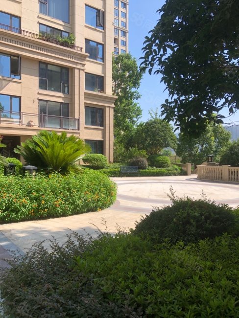 平阳华鸿锦园3室2厅2卫123.01㎡南北190万