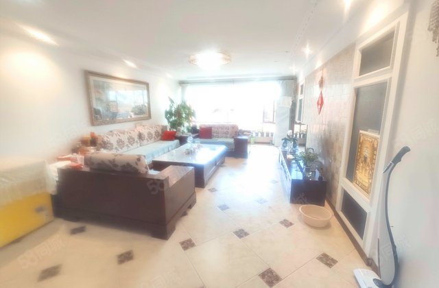 万盛中央一品4室2厅170.69㎡135万二手房图片