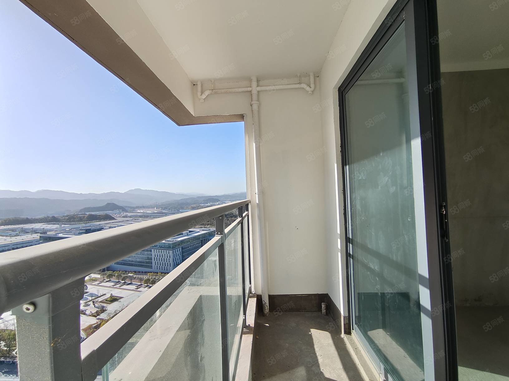 中国中铁世纪山水3室2厅2卫105㎡南北43万