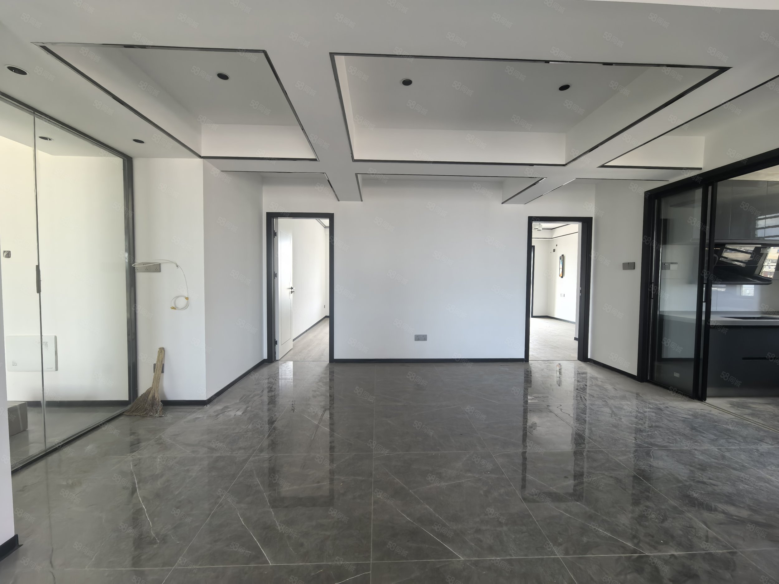 华隆公馆4室2厅2卫110㎡南北59万