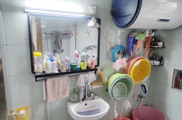 振华生活小区3室1厅82㎡30万二手房图片