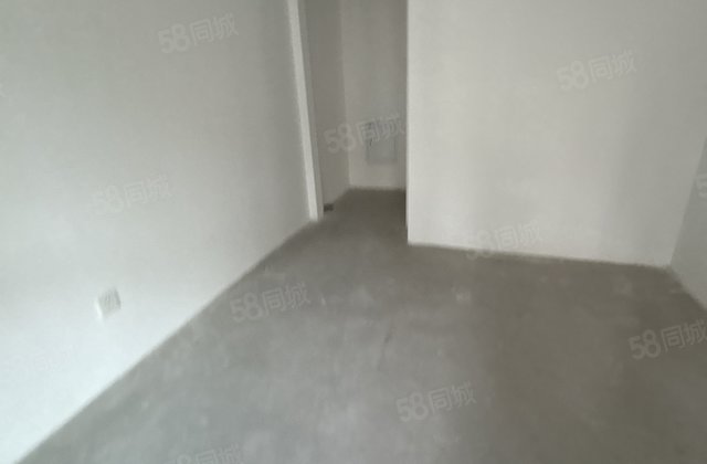 电梯洋房4室两厅两卫