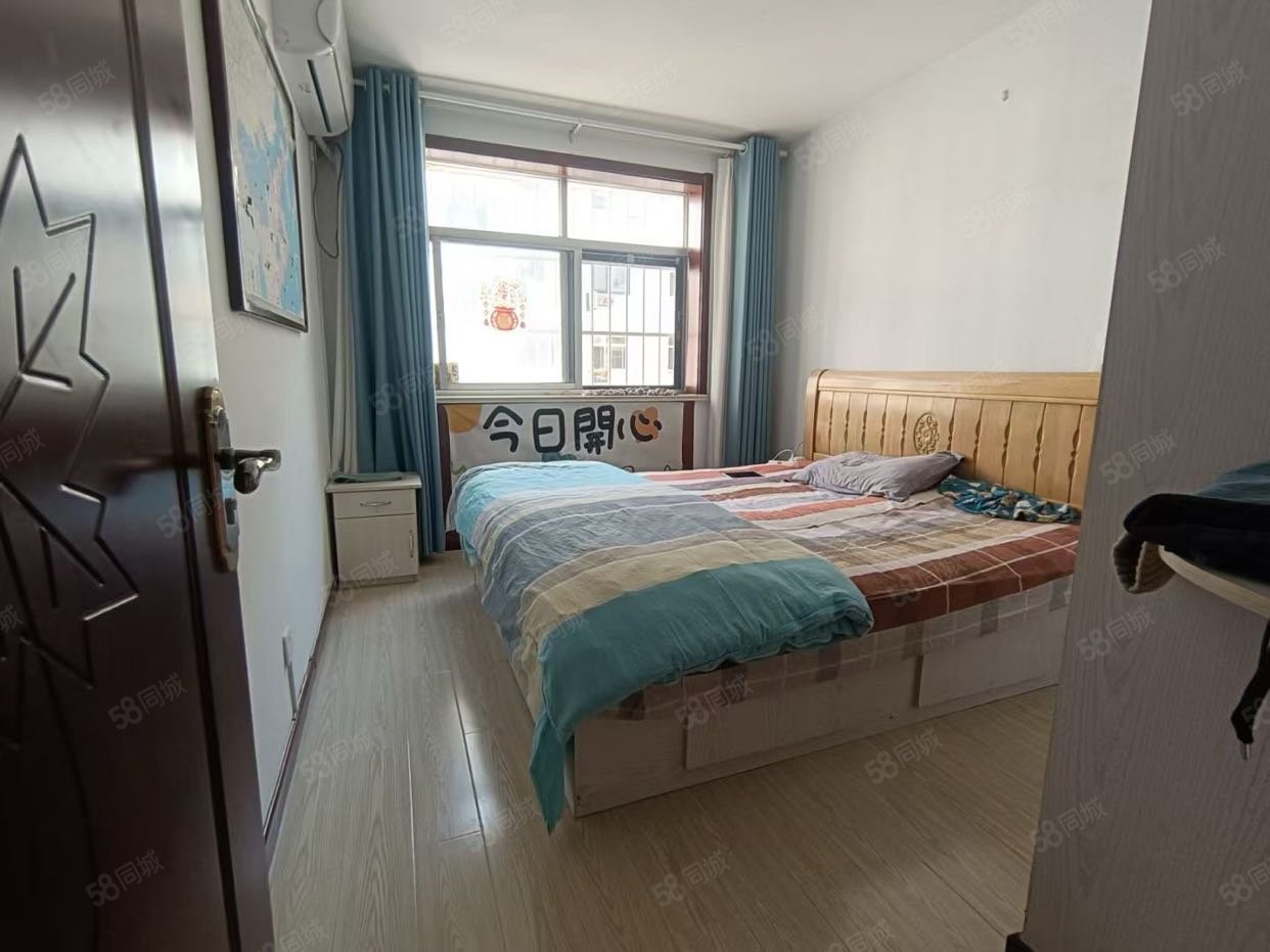 西文化生活小區(qū)3室1廳1衛(wèi)132.37㎡南48.8萬