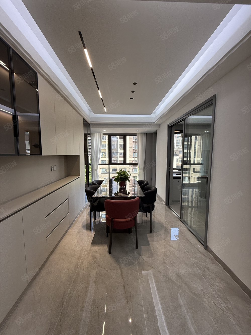 金尊府3室2厅2卫140㎡南北103.8万