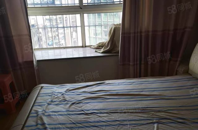 云苑小区3室1厅141㎡32.8万二手房图片