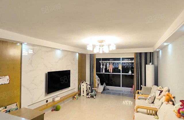 急售，市医院附近，凤凰台附近，中通二期，错层设计，