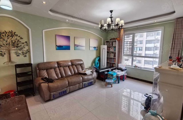 楼龄新 中间楼层 医疗配套成熟 交通便捷 精装好房 满二