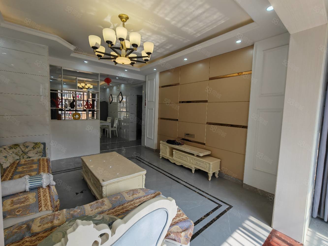 香槟国际3室2厅2卫117㎡南北48.8万