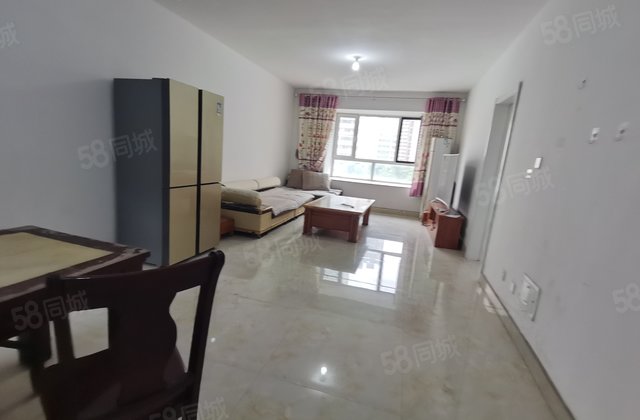 龙湾二期 2室2厅隔三室的户型 南北通透 车位 储藏室